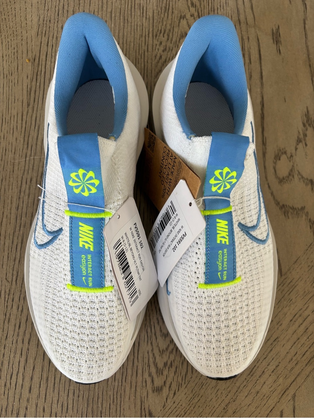 Nike Interact Run EasyOn White Blue Beyond Slip-On Running Shoes NWT Size 8